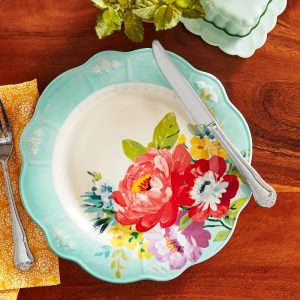 Charming Love-Inspired Ceramic Plate: Perfect For Romantic Dinners And Everyday Use